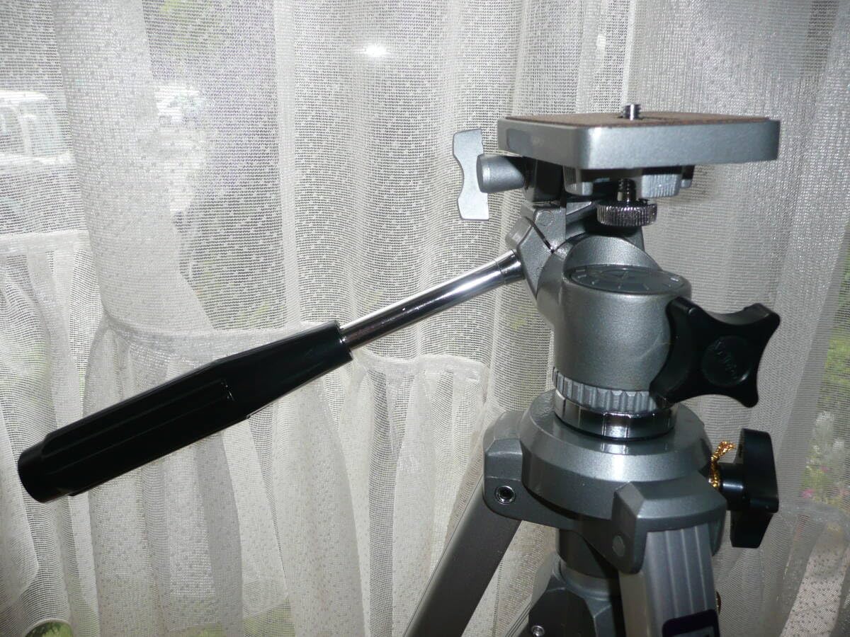 Amazon | 動確 Veibon ベルボン VEF-3 大型カメラ三脚＆雲台 シルバー